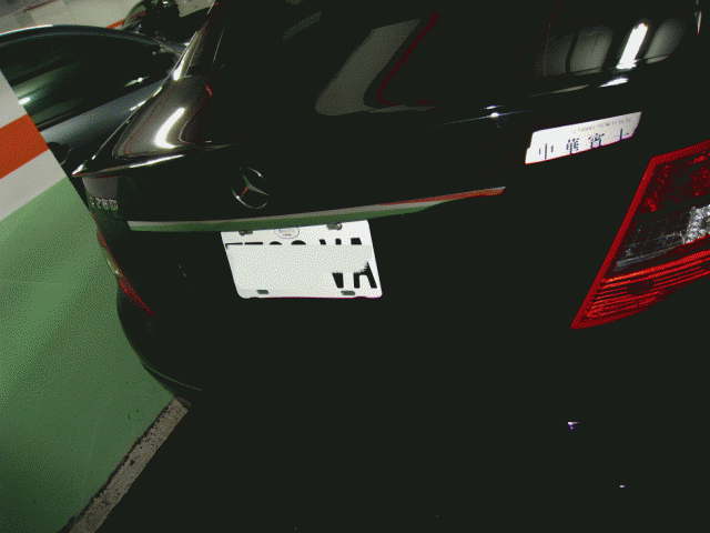 W204 裝個尾翼