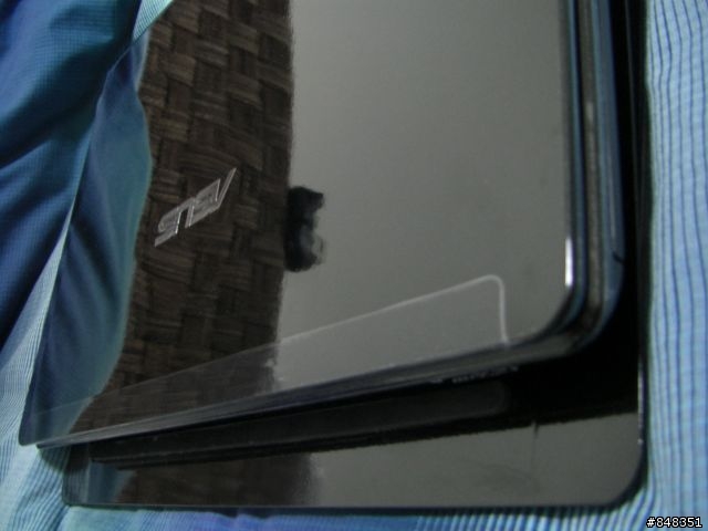 ASUS UL80VT 穿新衣分享-新增DICOTA防震包分享