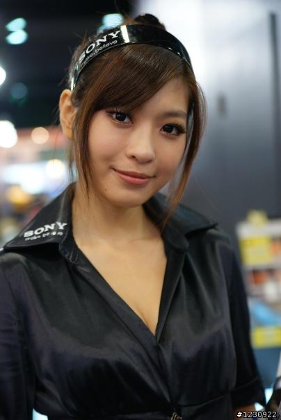 資訊月  ShowGirl 蓋大樓~