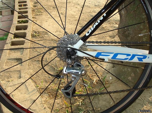 捷安特2010FCR1藍白......無怨無悔的選擇...