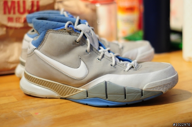 SHOW出你(妳)的籃球鞋吧!!