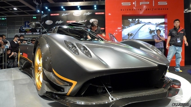 Pagani Zonda R & F Roadster@ Top Gear Show