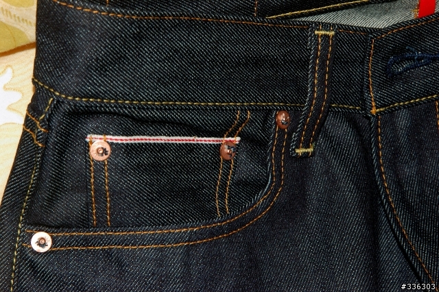 [分享] Uniqlo S-002原色赤耳 拉鍊款