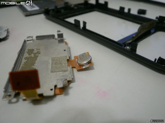 解剖 i350 (感謝get1992補上拆開鐵蓋的新圖)
