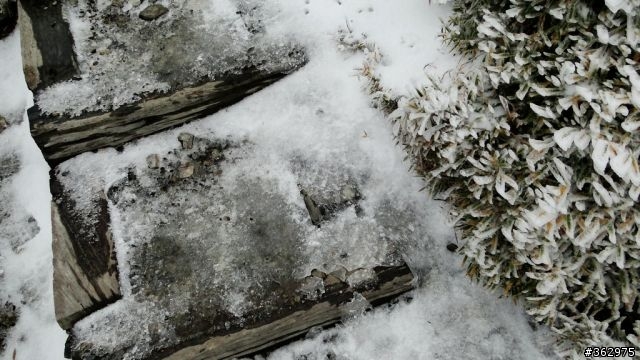 SONY HX1 合歡雪景，零下3度，電池拍到石門山北峰頂就沒電了，是否與氣溫有關呢？