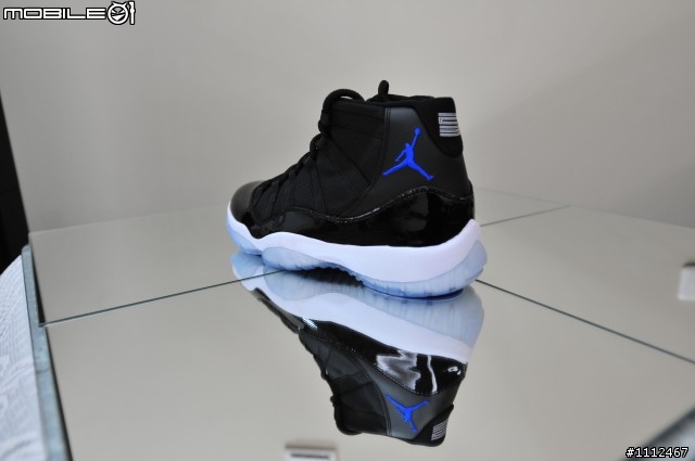 [開箱]AIR JORDAN 11 怪物奇兵 (圖多)