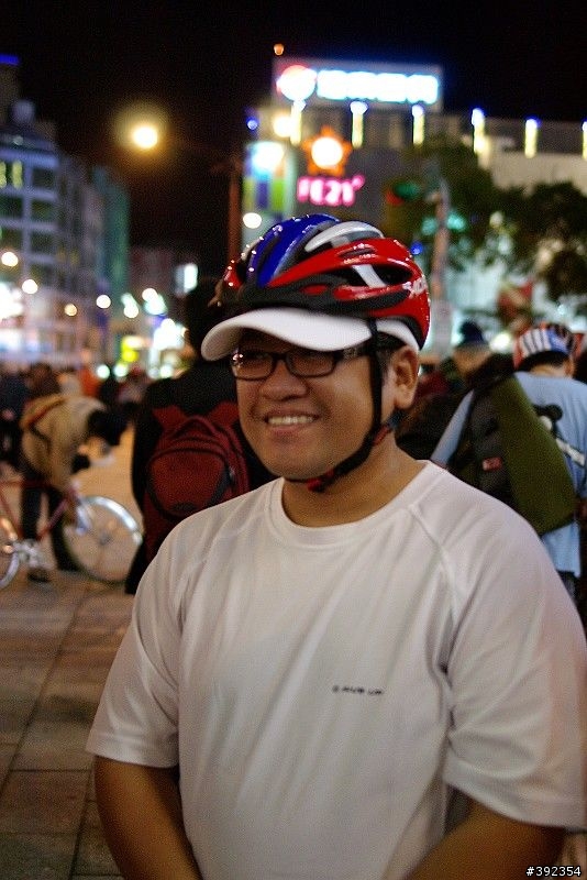 1212遲交的野貓賽照片
