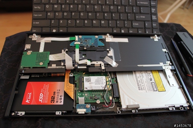 我的 SZ 重生了~ 龜速 Fujitsu 5400rpm 250GB HDD 換上 A-Data SSD S592 32GB ( 感謝 Kao01 教學文 )