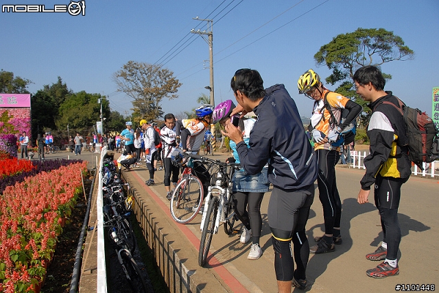 [分享] 2009新社花海之佳暉吃吃喝喝團