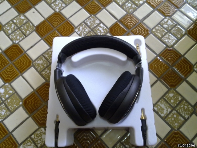 [開箱文]第一次開箱~PHILIPS SHP8900 Hi-Fi 立體聲全罩式耳機