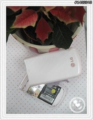 [開箱]超甜蜜，粉嫩嫩LG KV600入手