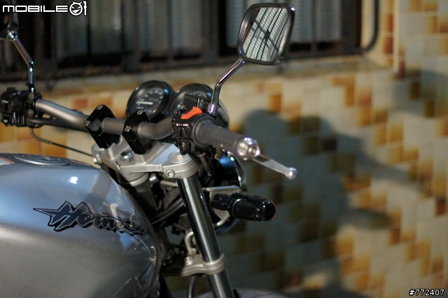 250cc級距對決-小黃蜂250 VS VTR250