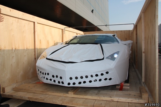 Reventon Roadster重量級至尊牛王 震撼抵台
