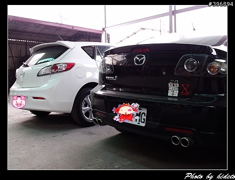 小小New MAZDA3 銀紫色 開箱 (12.30新增照片)