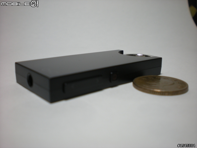 [開箱]新手初次發文，Cowon iAudio E2 4G(黑)。