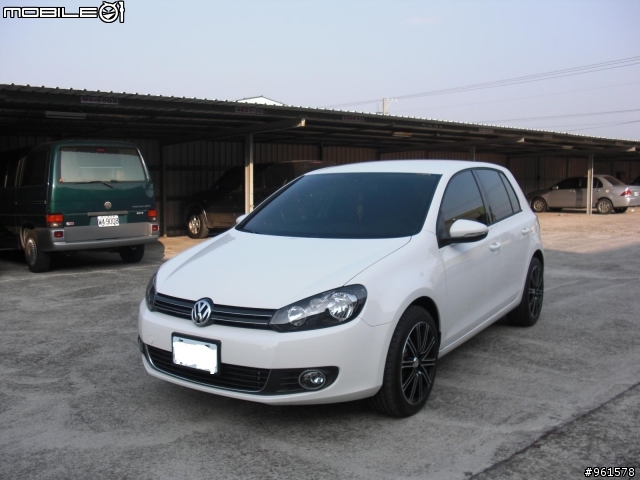 終於交車了!!GOLF VI 2.0 TDI~史上照的最醜的開箱文