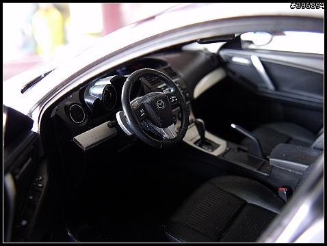 小小New MAZDA3 銀紫色 開箱 (12.30新增照片)