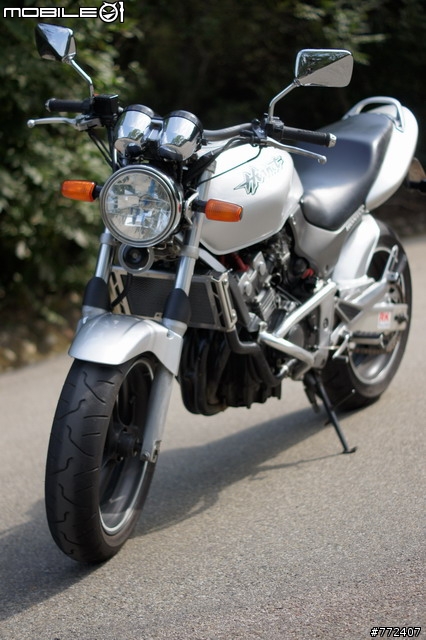 250cc級距對決-小黃蜂250 VS VTR250