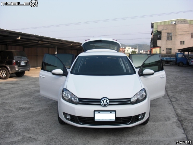 終於交車了!!GOLF VI 2.0 TDI~史上照的最醜的開箱文