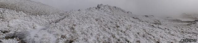 SONY HX1 合歡雪景，零下3度，電池拍到石門山北峰頂就沒電了，是否與氣溫有關呢？