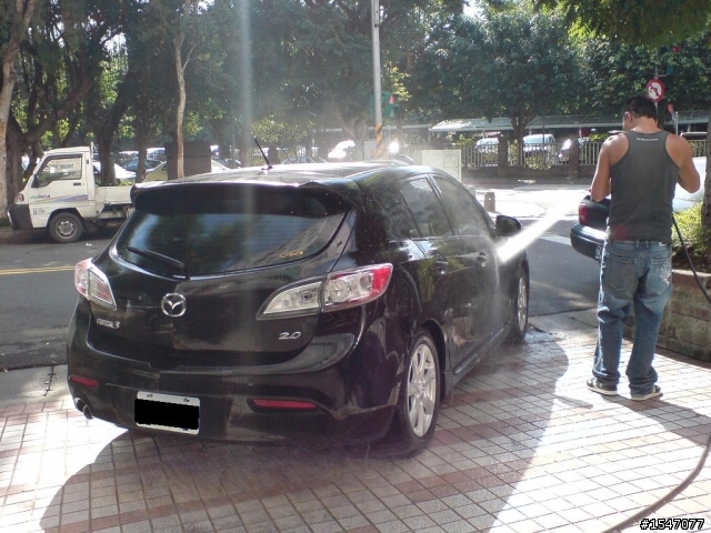 小黑到啦~New Mazda3 2.0 汽車美容&BILSTEIN開箱分享