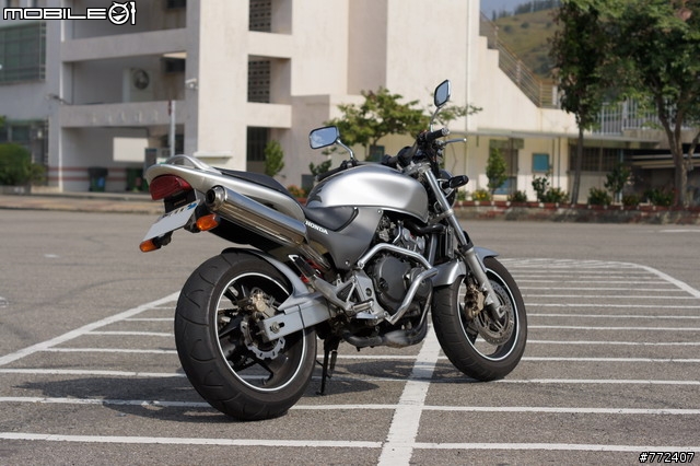 250cc級距對決-小黃蜂250 VS VTR250