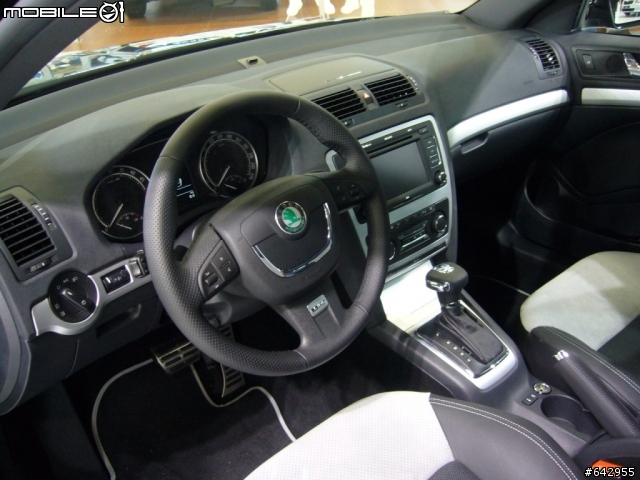 SKODA 2010 OCTAVIA COMBI RS +SG