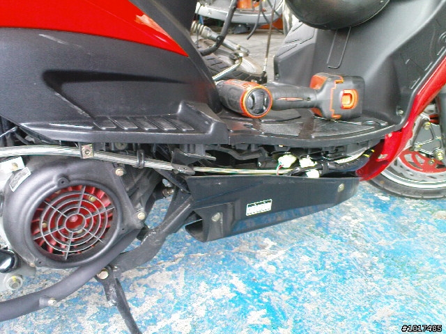 [遲來的開箱]我的第一台新車，紅胖R  Racing 雷霆150 Fi 請多指教!