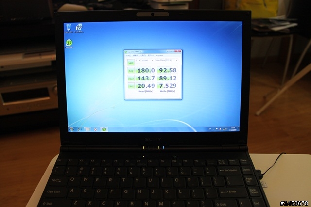 我的 SZ 重生了~ 龜速 Fujitsu 5400rpm 250GB HDD 換上 A-Data SSD S592 32GB ( 感謝 Kao01 教學文 )