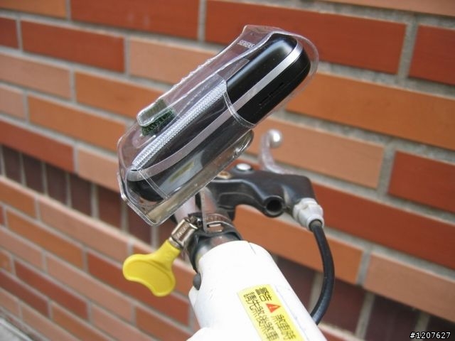 自行設計『簡單』『美觀』『方便』單車手機固定架