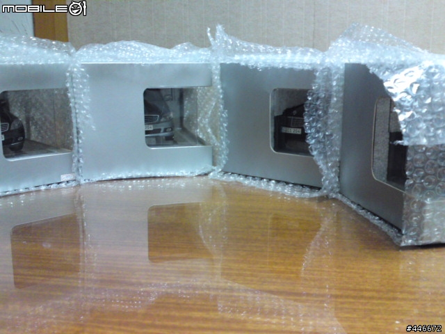 台灣賓士MERCEDES-BENZ C-CLASS  原廠精品 (Auto art 代工)