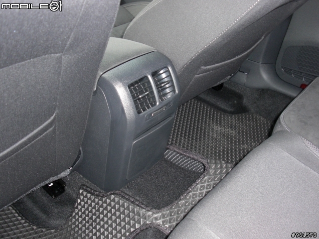 終於交車了!!GOLF VI 2.0 TDI~史上照的最醜的開箱文