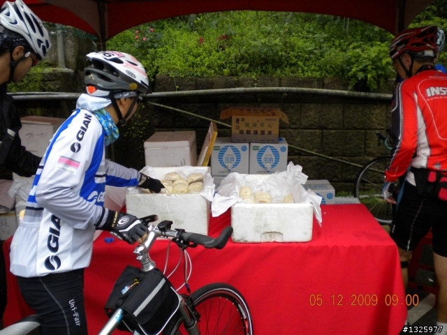 2009.12.5 環大台北挑戰賽隨手拍 當日13:00-13:30于基隆外木山前轉角處