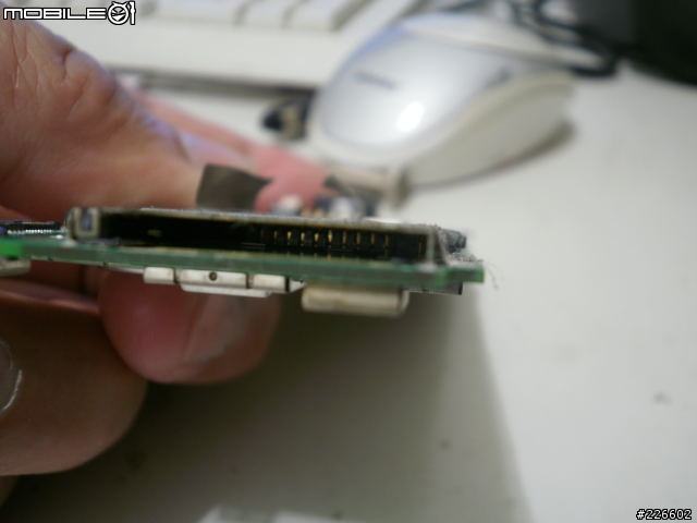 解剖 i350 (感謝get1992補上拆開鐵蓋的新圖)