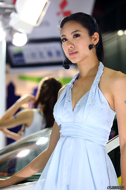 C 家的福利: 小小白逛台北汽車大展
