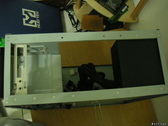 [開箱文]幫電腦換新家 低調全鋁機殼 PC-7FN