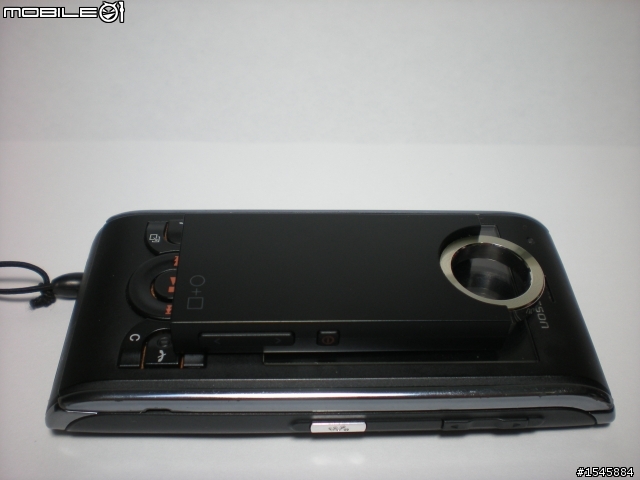 [開箱]新手初次發文，Cowon iAudio E2 4G(黑)。