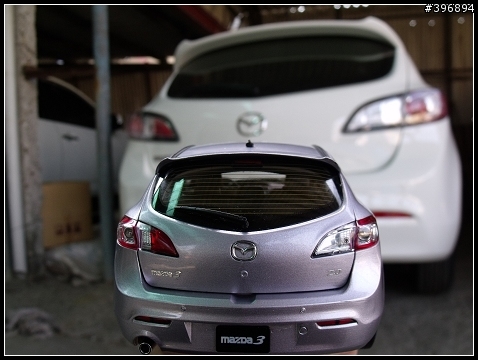 小小New MAZDA3 銀紫色 開箱 (12.30新增照片)