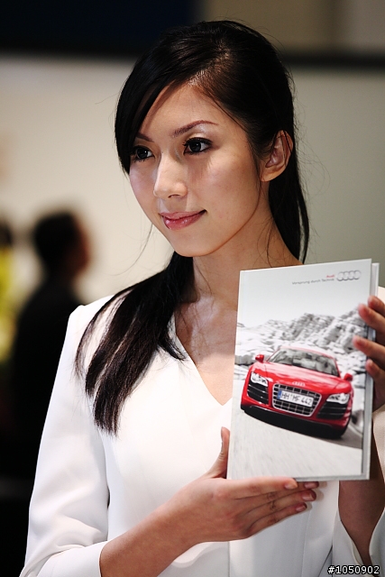 C 家的福利: 小小白逛台北汽車大展