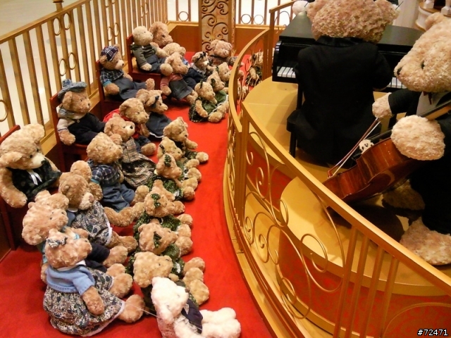 ~ 香港的聖誕節 – 室內貴族熊世界篇 (城堡+摩天輪+演奏廳+火車站) BY三星 i8000