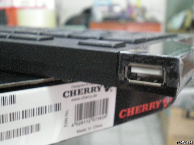 [分享]一次看3把~CHERRY鍵盤~圖多唷