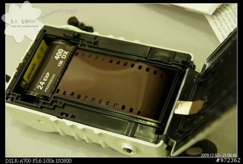 [開箱文] 四格拉炮機 LOMO Super Sampler Rubberized