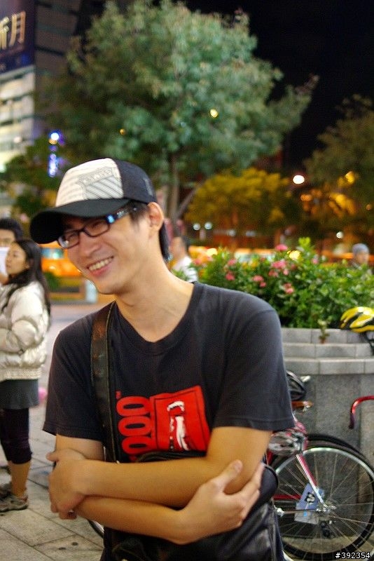 1212遲交的野貓賽照片
