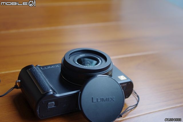 [囉嗦文]Pentax K-X 繽紛多色‧我低調，我黑色