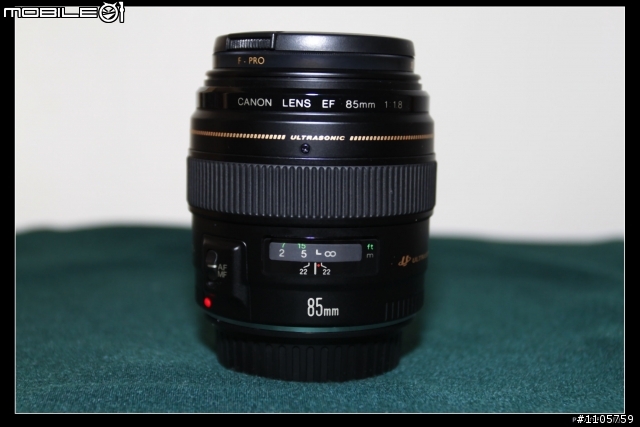 [開箱文]2010年第一顆小定砲Canon EF 85mm f1.8