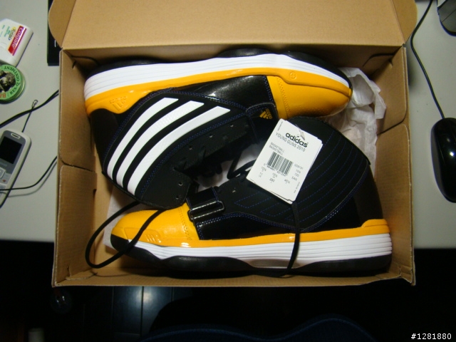[開箱] adidas 2010 YOUNG GUNS-湖人隊配色