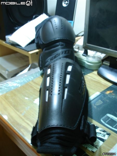 [護具開箱]一組能當兩組用的SCOTT長腿護膝Knee Guard 0-Zero & 護軸
