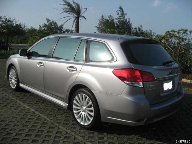 [1/13真開箱文]2010 legacy 2.5GT 深銀