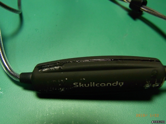 騙不過5530，就只好對Skullcandy Asym i Phone耳機用強的