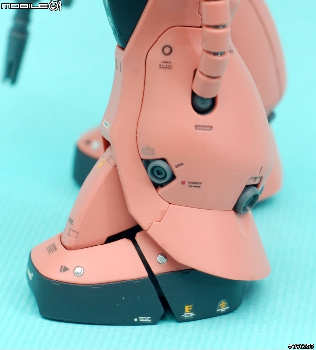 【心得】【作品分享】MG 1/100 薩克2..0 赤色彗星專用機